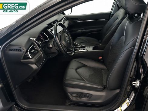 Used 2019 Toyota Camry XSE FWD image 8