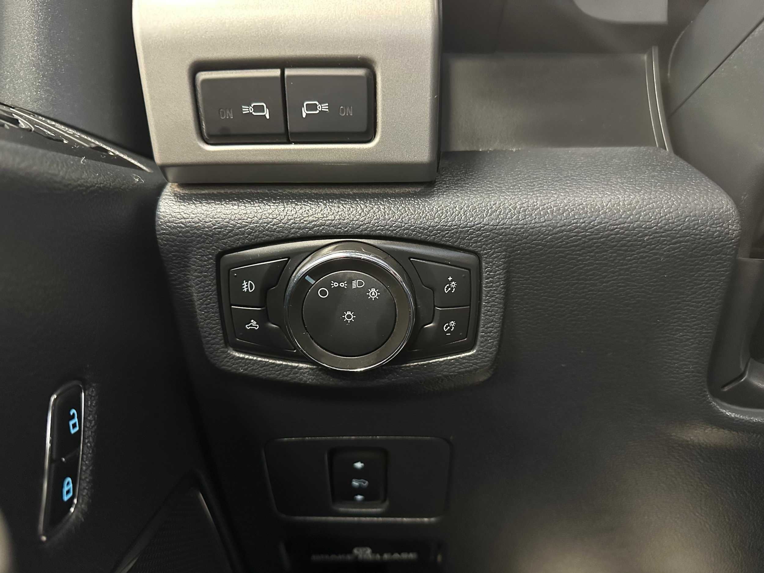 Used 2022 Ford F250 Lariat AWD/4WD image 21