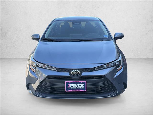 Used 2025 Toyota Corolla LE FWD image 2