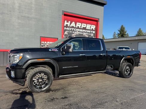 Used 2021 GMC Sierra 3500 Denali w/ Denali Black Diamond Edition image 17