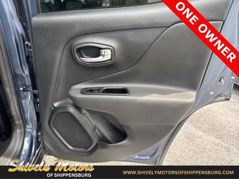 Used 2020 Jeep Renegade Altitude image 34