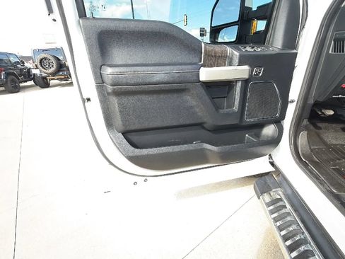 Used 2020 Ford F250 Lariat w/ Lariat Value Package AWD/4WD image 90