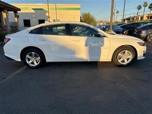 Used 2022 Chevrolet Malibu LT image 12