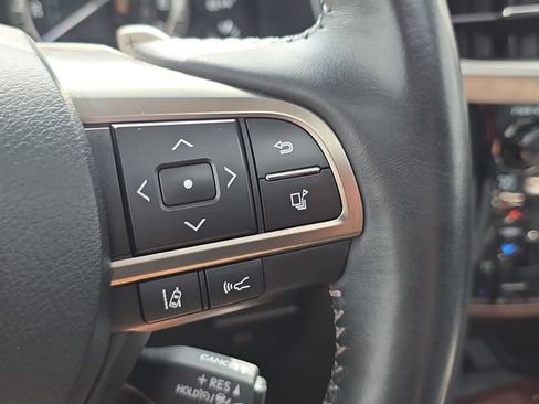 Used 2019 Lexus LX 570 4WD w/ Luxury Package image 20