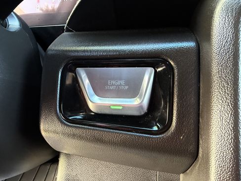 Used 2025 GMC Yukon XL Denali image 26