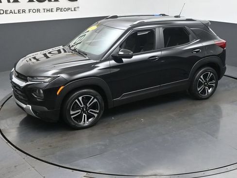 Used 2023 Chevrolet TrailBlazer LT FWD image 54