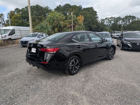 New 2025 Nissan Sentra SV image 3