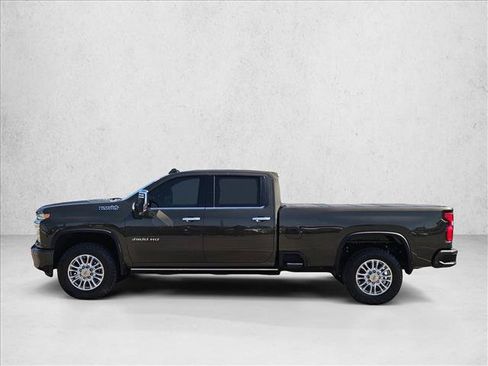 Used 2022 Chevrolet Silverado 3500 High Country w/ Z71 Off-Road Package AWD/4WD image 9