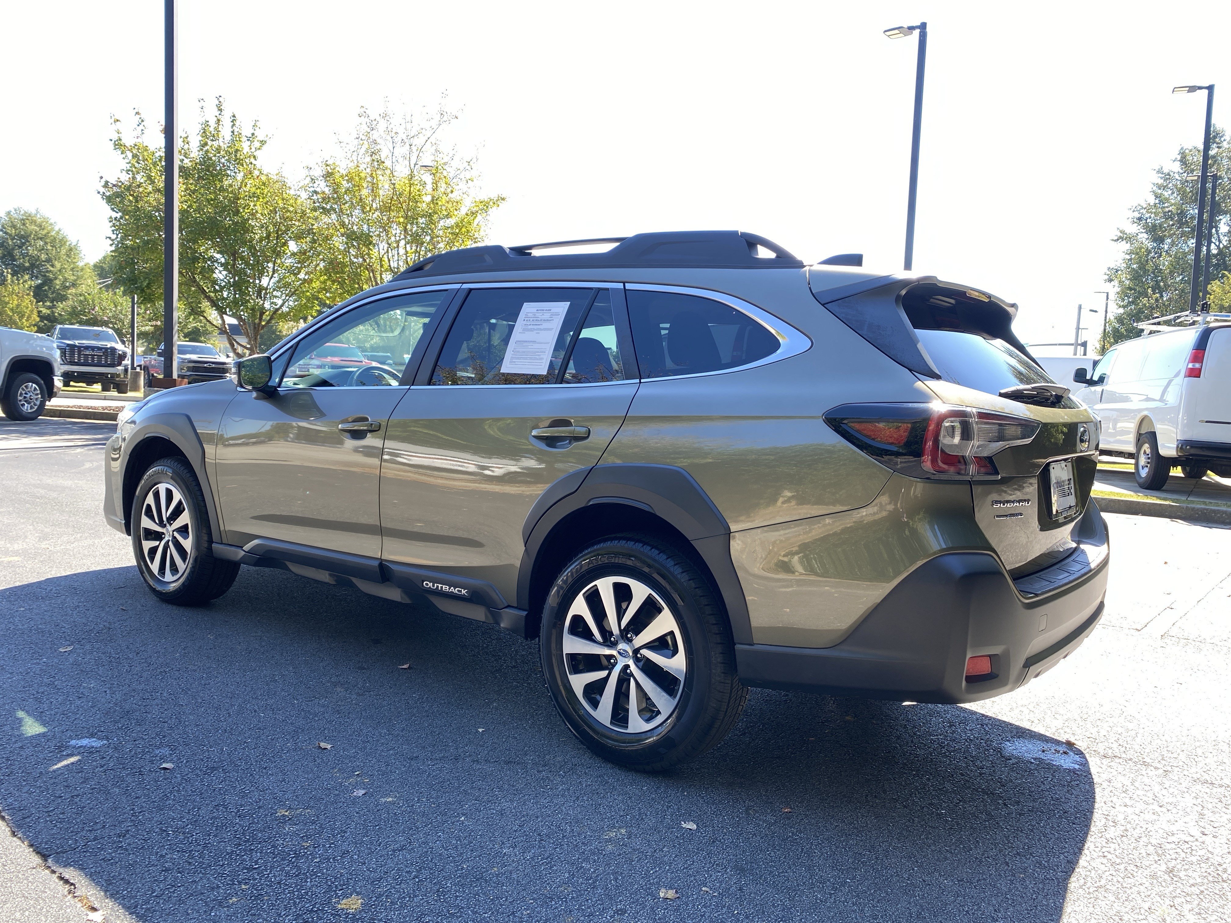 Used 2025 Subaru Outback Premium w/ Popular Package #1 AWD/4WD image 8