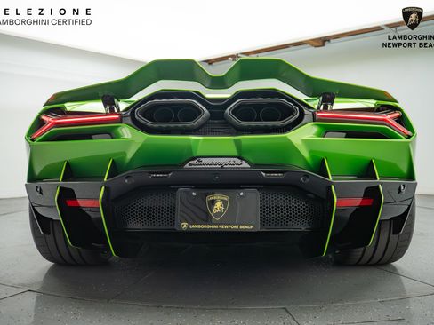 Used 2024 Lamborghini Revuelto image 21