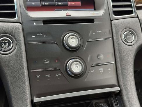 Used 2015 Ford Taurus Limited image 23