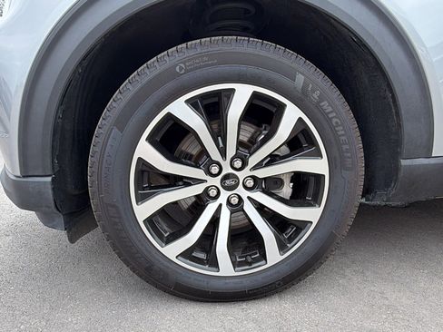 Used 2023 Ford Explorer ST AWD/4WD image 33