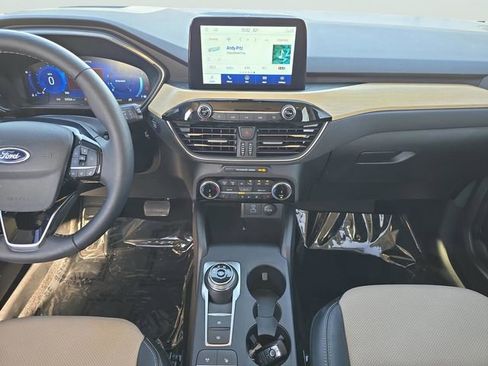 Used 2022 Ford Escape Titanium w/ Titanium Elite Package image 10