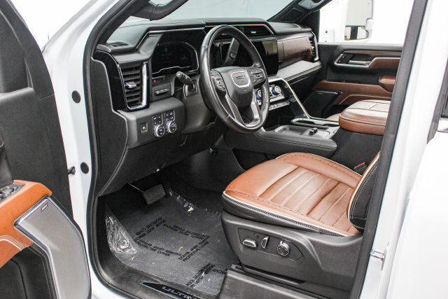 Used 2024 GMC Sierra 2500 Denali Ultimate AWD/4WD image 11