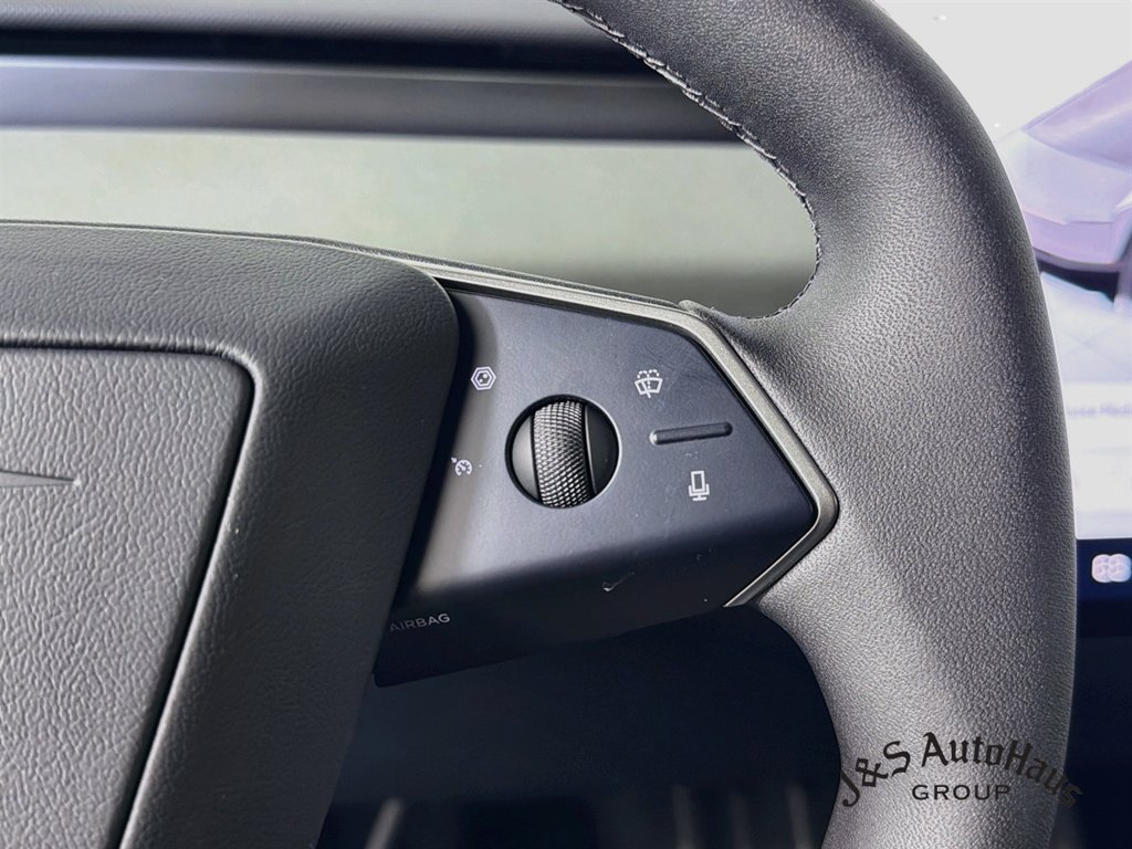 Used 2026 Tesla Cybertruck AWD Crew Cab image 14