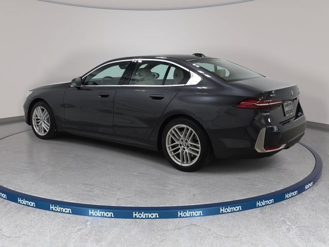 Certified 2024 BMW 540i xDrive w/ Convenience Package AWD/4WD image 7