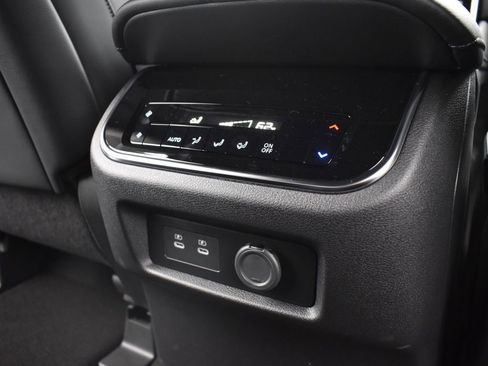 New 2025 Nissan Armada SL w/ Captain's Chari Seat Package image 19