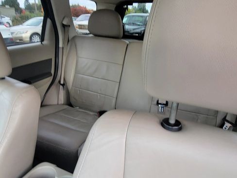 Used 2010 Ford Escape Limited image 10