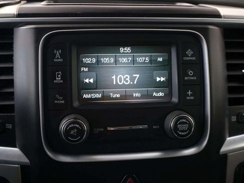 Used 2017 RAM 1500 Classic SLT AWD/4WD image 26