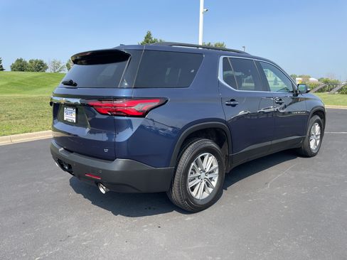 Used 2022 Chevrolet Traverse LT AWD/4WD image 5