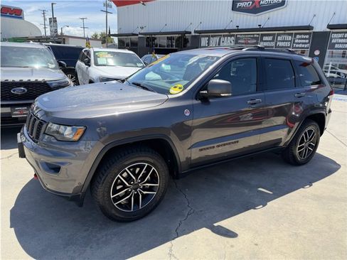Used 2020 Jeep Grand Cherokee Trailhawk w/ Interior Metal Package AWD/4WD image 53
