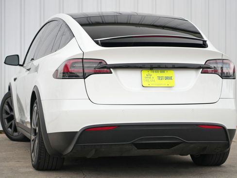 Used 2022 Tesla Model X image 6