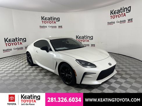 New 2026 Toyota GR86 Premium RWD image 5