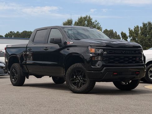 Used 2026 Chevrolet Silverado 1500 Custom Trail Boss AWD/4WD image 2