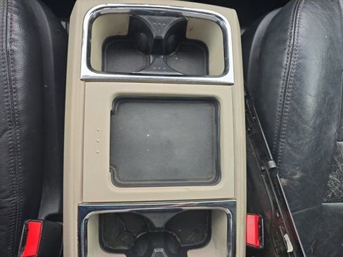 Used 2011 Chrysler Town & Country Touring image 26