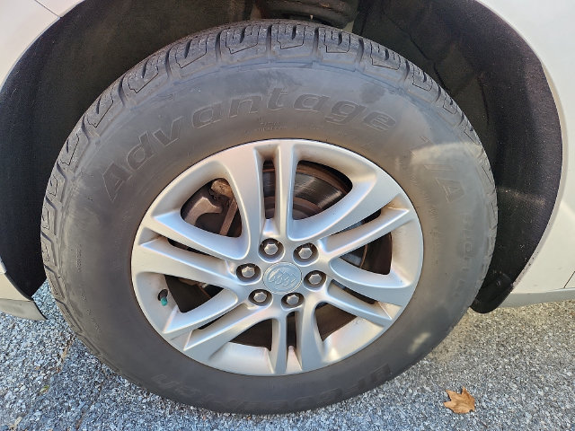 Used 2019 Buick Enclave Essence AWD/4WD image 4