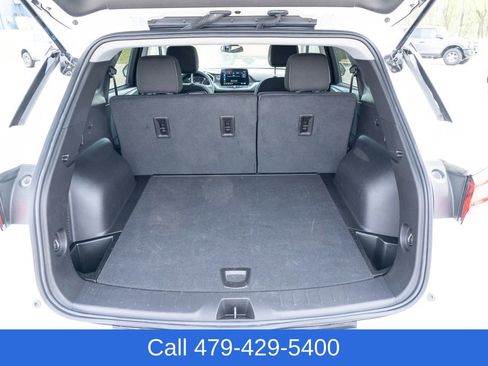 Used 2025 Chevrolet Blazer LT image 36