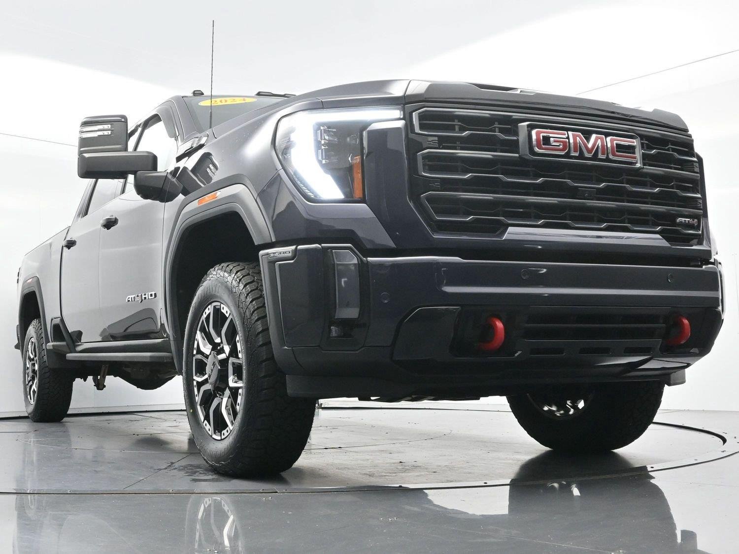 Used 2024 GMC Sierra 2500 AT4 w/ AT4 Premium Plus Package AWD/4WD image 44