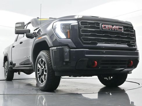 Used 2024 GMC Sierra 2500 AT4 w/ AT4 Premium Plus Package AWD/4WD image 44