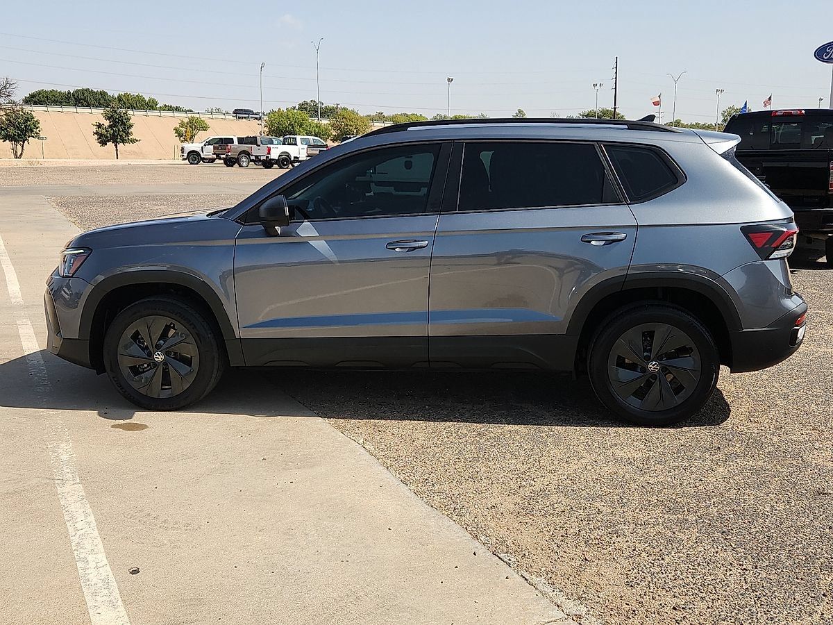 Used 2025 Volkswagen Taos S FWD image 2