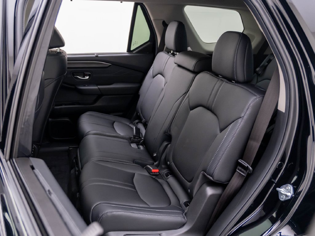 New 2026 Honda Pilot Touring image 18