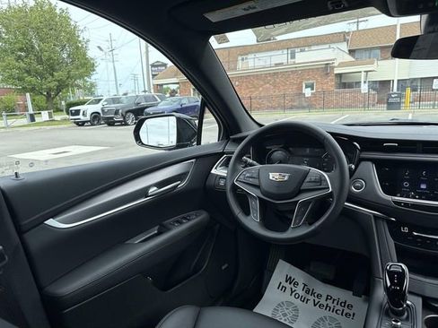Certified 2024 Cadillac XT5 Luxury w/ LPO, Floor Liner Package AWD/4WD image 32
