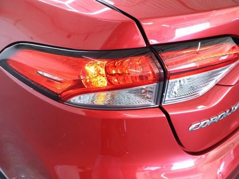 Used 2020 Toyota Corolla LE image 27