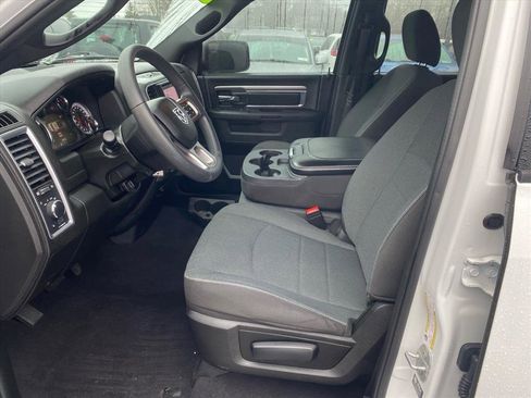 Used 2022 RAM 1500 Classic Warlock w/ Electronics Group image 9