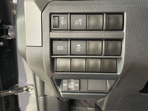 Used 2024 Toyota Tacoma TRD Sport AWD/4WD image 14
