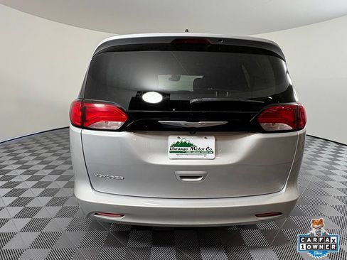 Used 2023 Chrysler Voyager LX FWD image 9