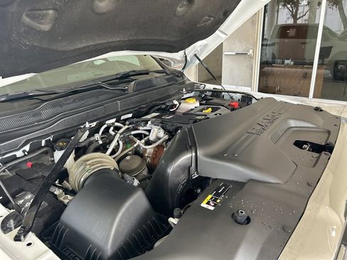 Used 2025 RAM 2500 Big Horn AWD/4WD image 12