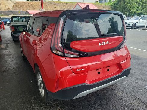 Used 2025 Kia Soul S FWD image 2