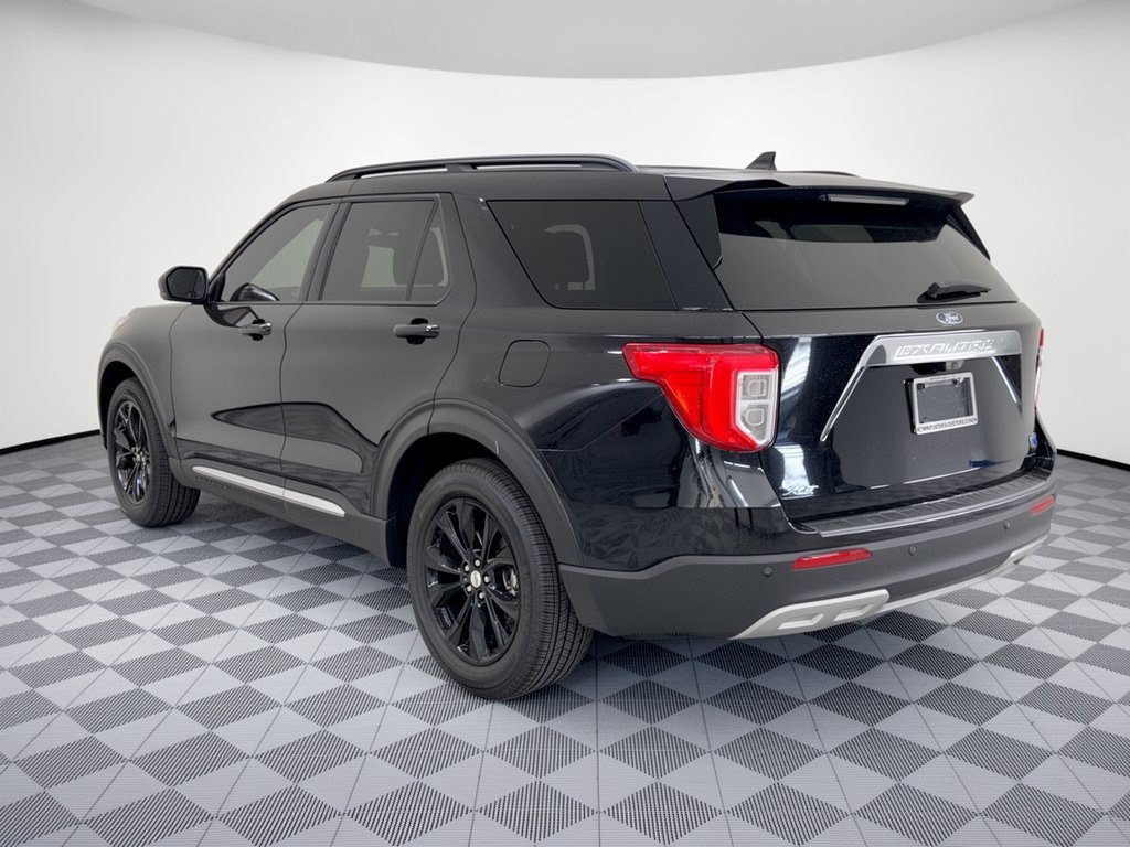 Certified 2023 Ford Explorer XLT w/ Equipment Group 202A RWD image 3
