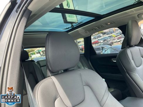 Used 2025 Volvo XC60 B5 Plus image 61