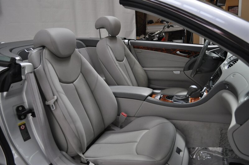 Used 2005 Mercedes-Benz SL 500 image 21