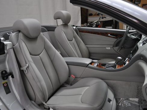 Used 2005 Mercedes-Benz SL 500 image 21