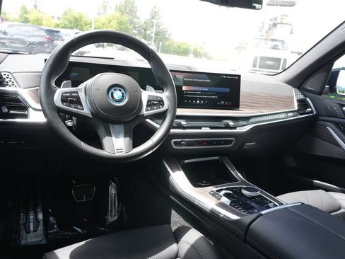 Used 2024 BMW X5 xDrive50e w/ M Sport Package AWD/4WD image 18