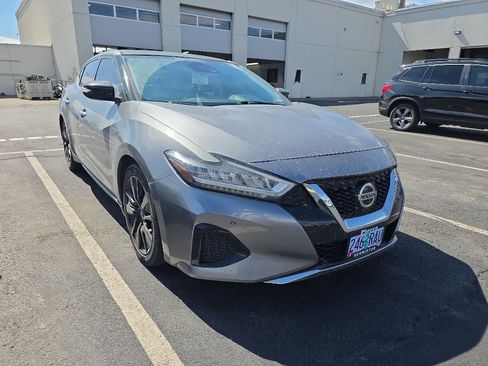 Used 2020 Nissan Maxima 3.5 SL FWD image 2