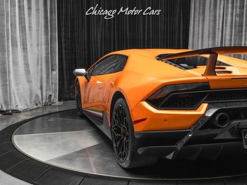 Used 2018 Lamborghini Huracan Performante image 36