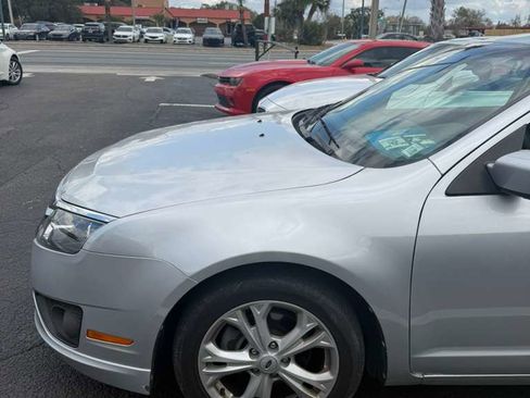 Used 2012 Ford Fusion SE image 9
